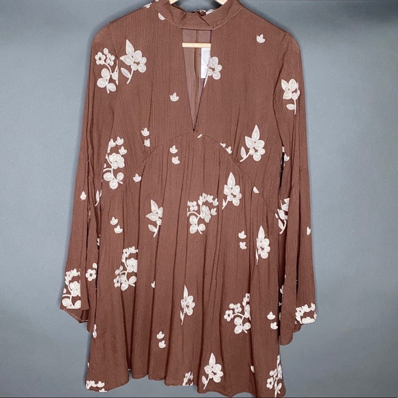 Honey & Belle Belle Sleeve Choker Lace Dress NWT L - Picture 3 of 11